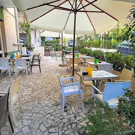 Hotel Viscount 2*